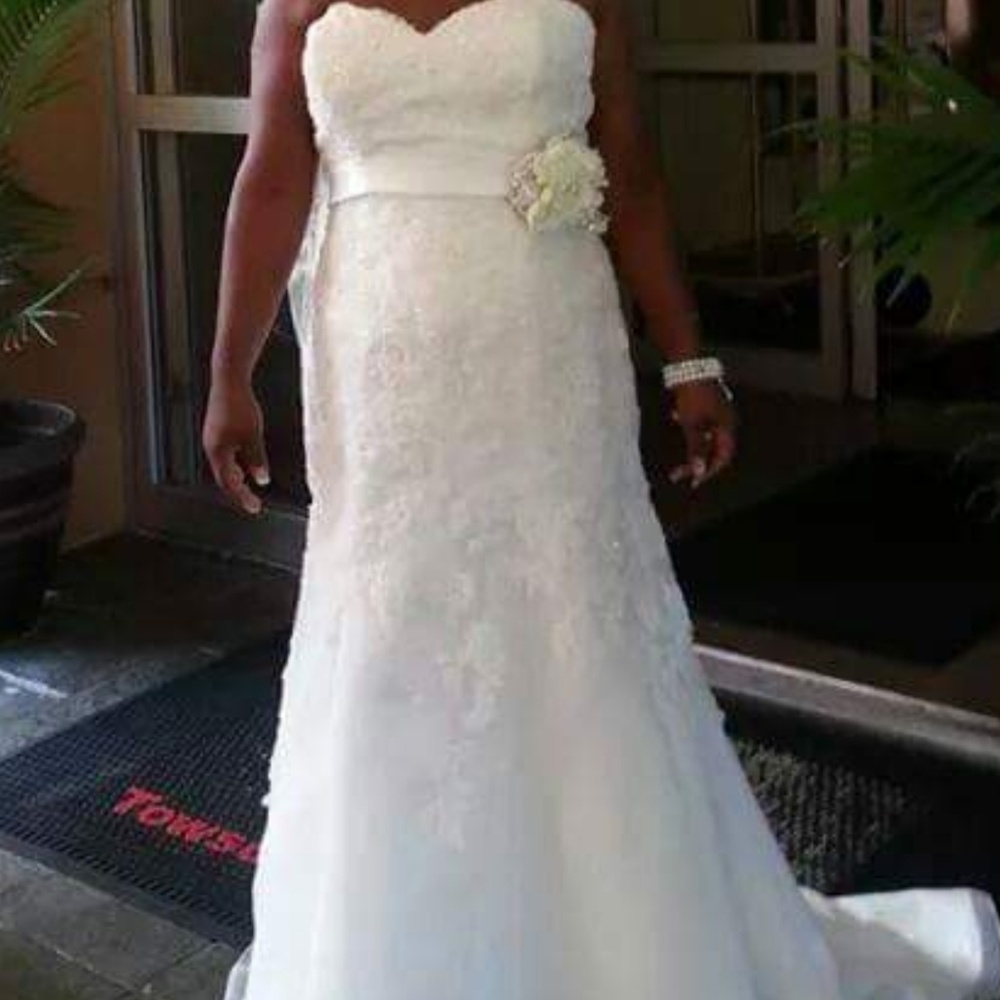 Wedding dress